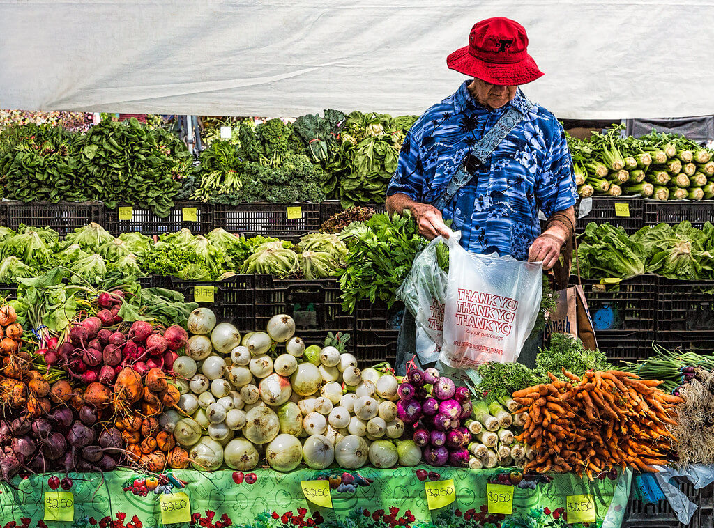 Summer Farmer Market image